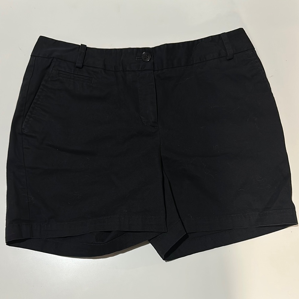 EUC Women’s Talbots Black Khaki Shorts - Size 4